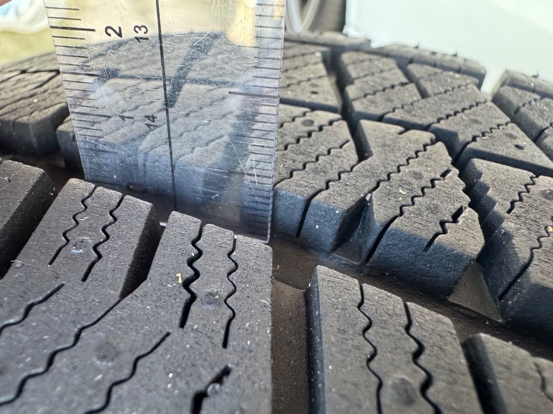 ✨225/45R18 ブリヂストン VRX2 スタッドレス 4本 23年35週★
