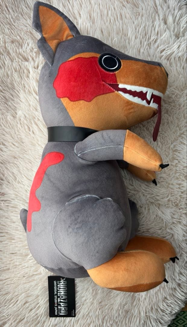 USJ ユニバ　ハロウィン　バイオハザード　ゾンビ犬　クッション　ぬいぐるみ