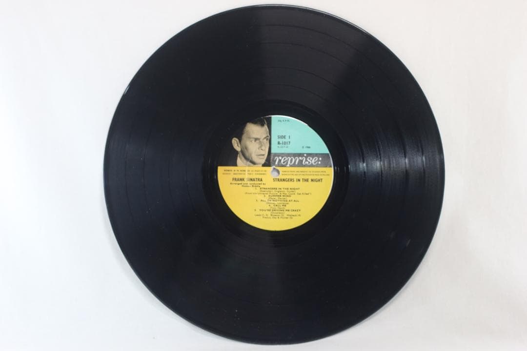 英LP Frank Sinatra Strangers In The Night