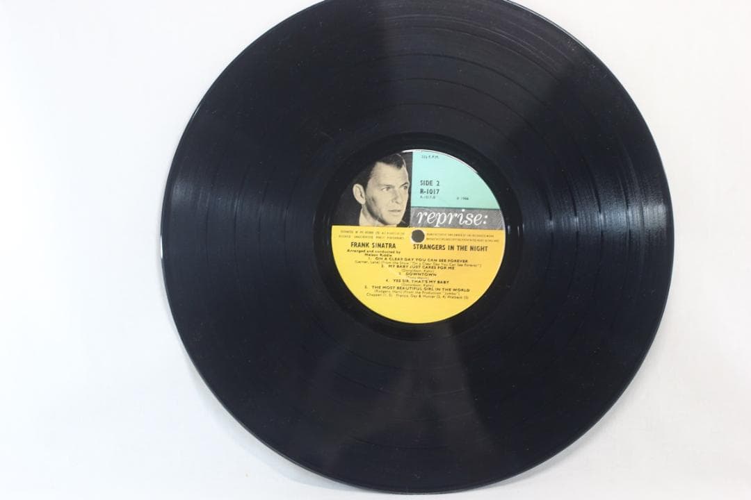 英LP Frank Sinatra Strangers In The Night