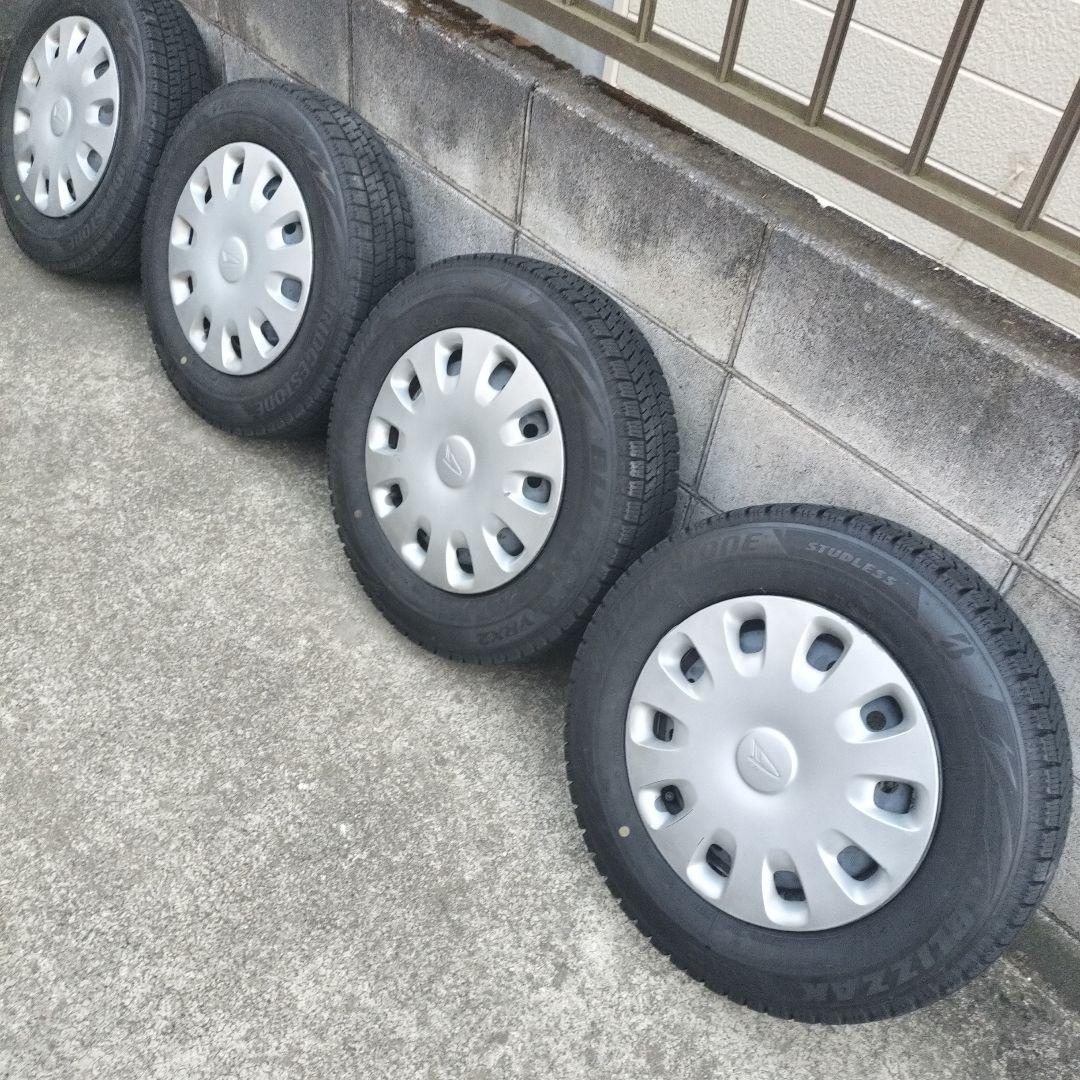 145/80R13 スチールホイル付きスタッドレスタイヤ4本セットの内2本 ②