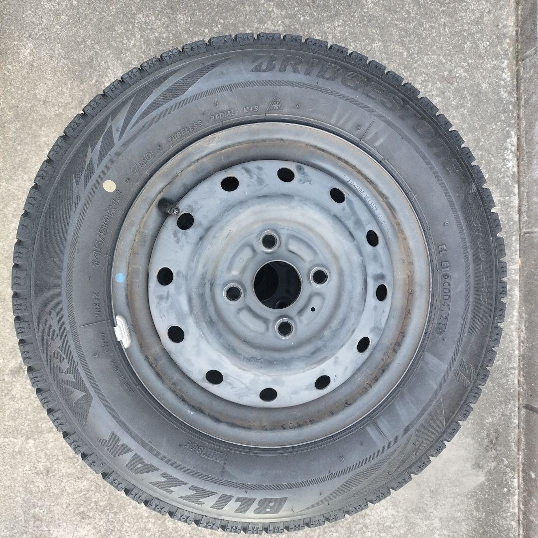 145/80R13 スチールホイル付きスタッドレスタイヤ4本セットの内2本 ②