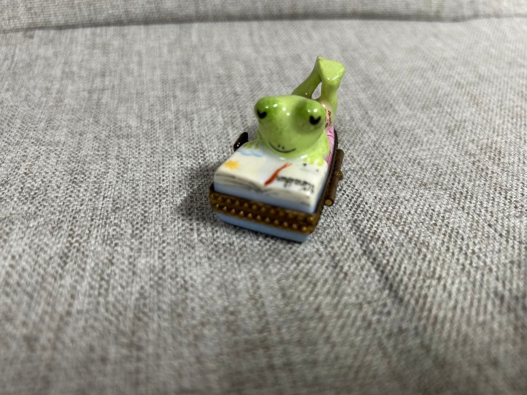 マ*ル様 リモージュボックス　カエル