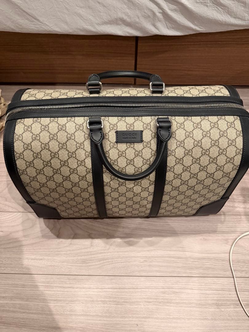 GUCCIGG SUPREME ダッフルバッグ　ボストンバッグ
