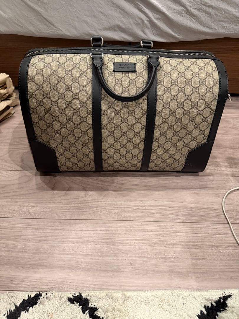 GUCCIGG SUPREME ダッフルバッグ　ボストンバッグ