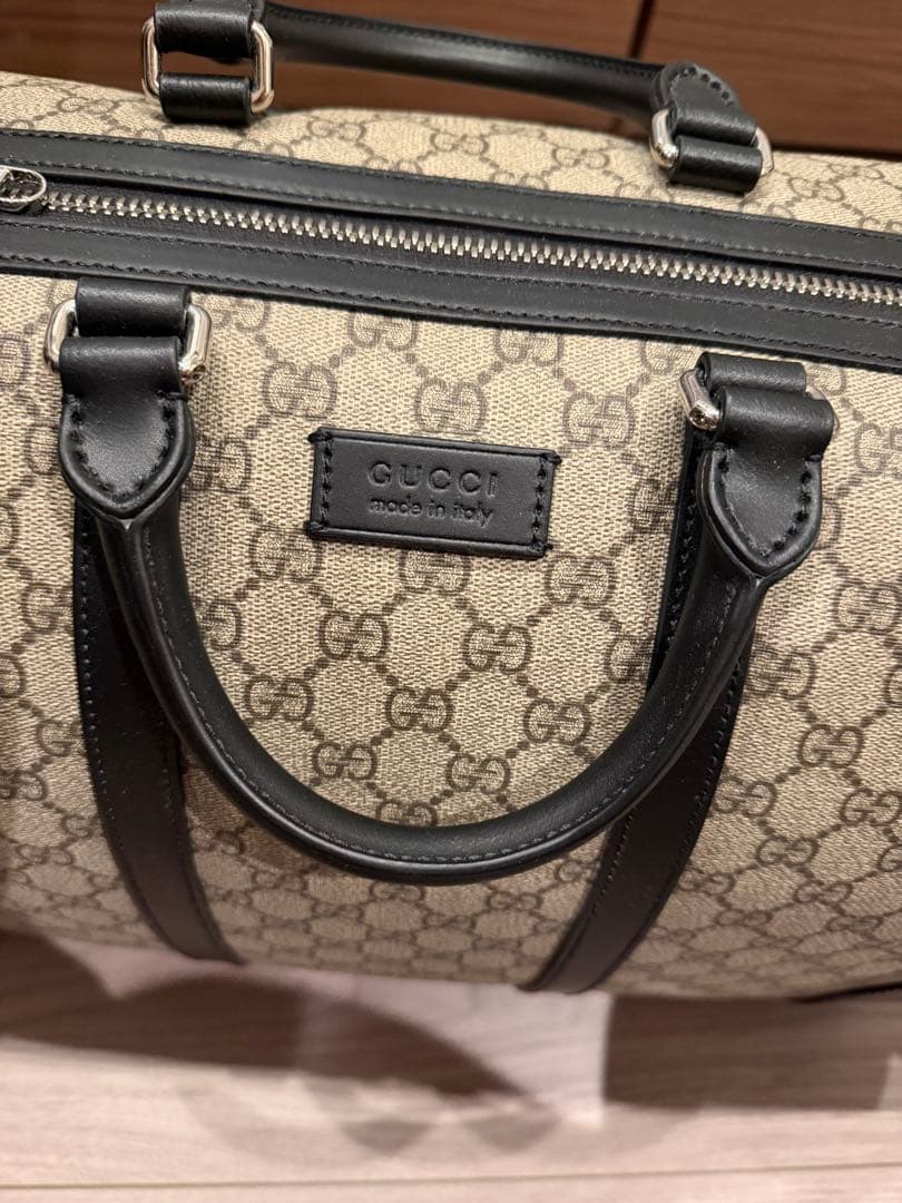 GUCCIGG SUPREME ダッフルバッグ　ボストンバッグ