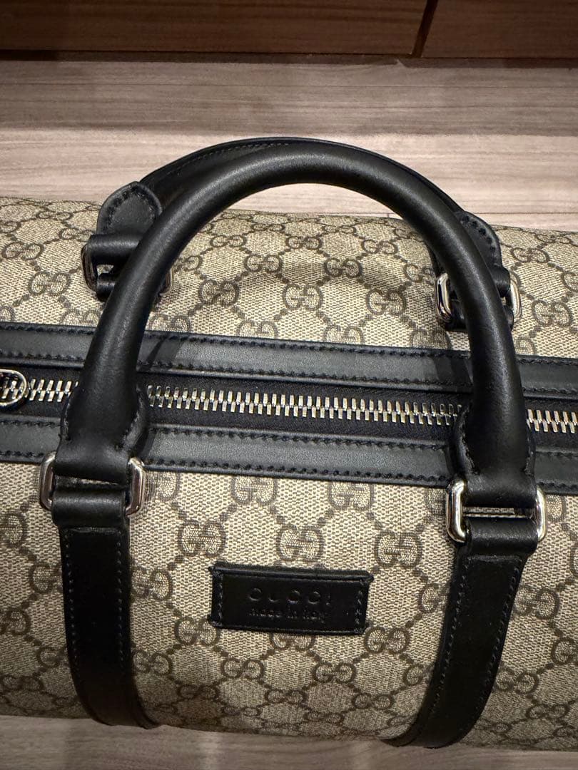 GUCCIGG SUPREME ダッフルバッグ　ボストンバッグ