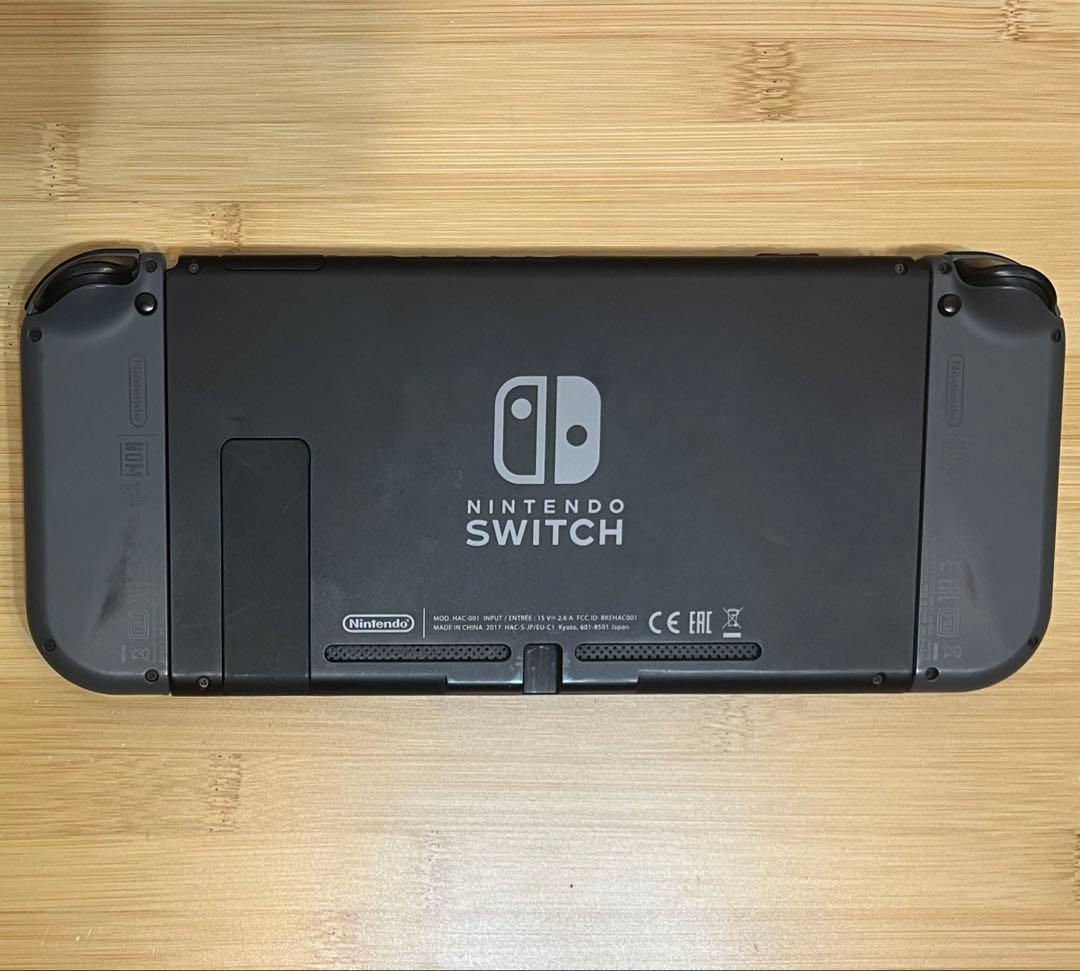 【Nintendo】Switch 本体 + プロコン 2個 + おまけ