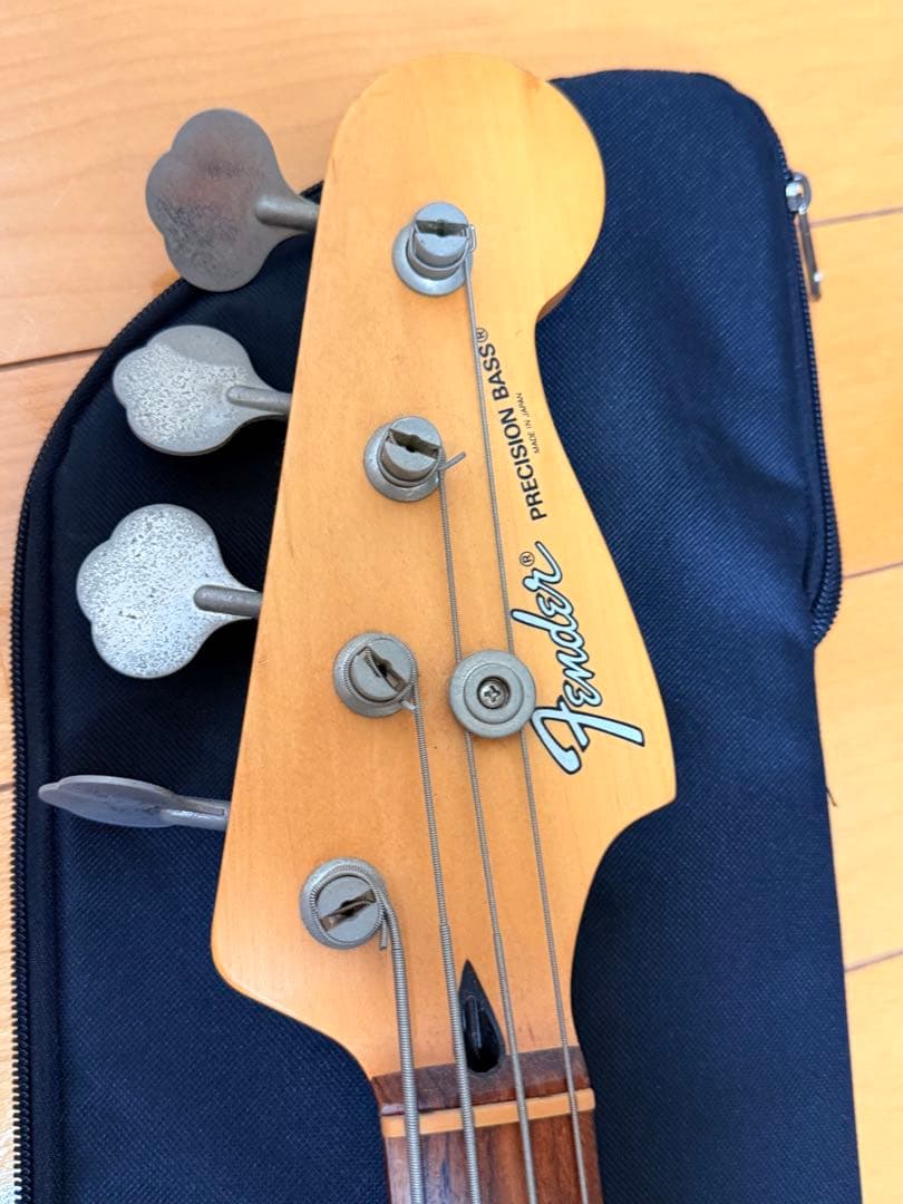 b*i様 Fender Japan Precision Bass