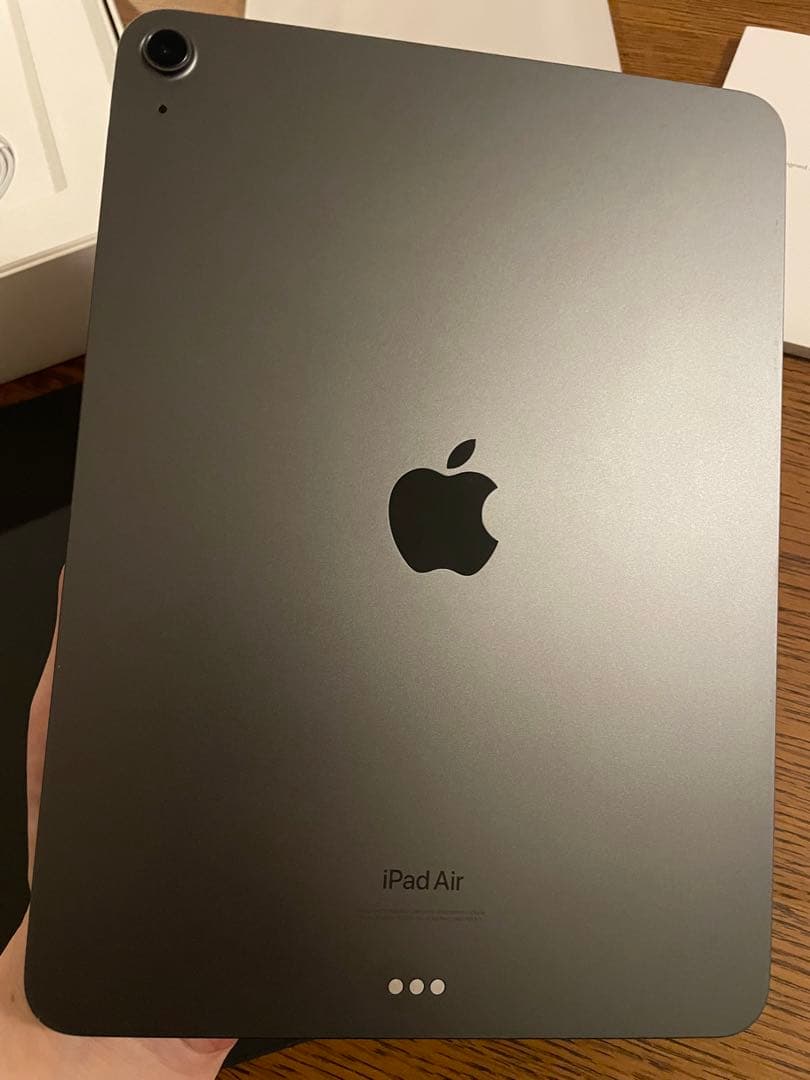 iPad Air 第5世代 64GB WiFi スペースグレイ 純正ケース付