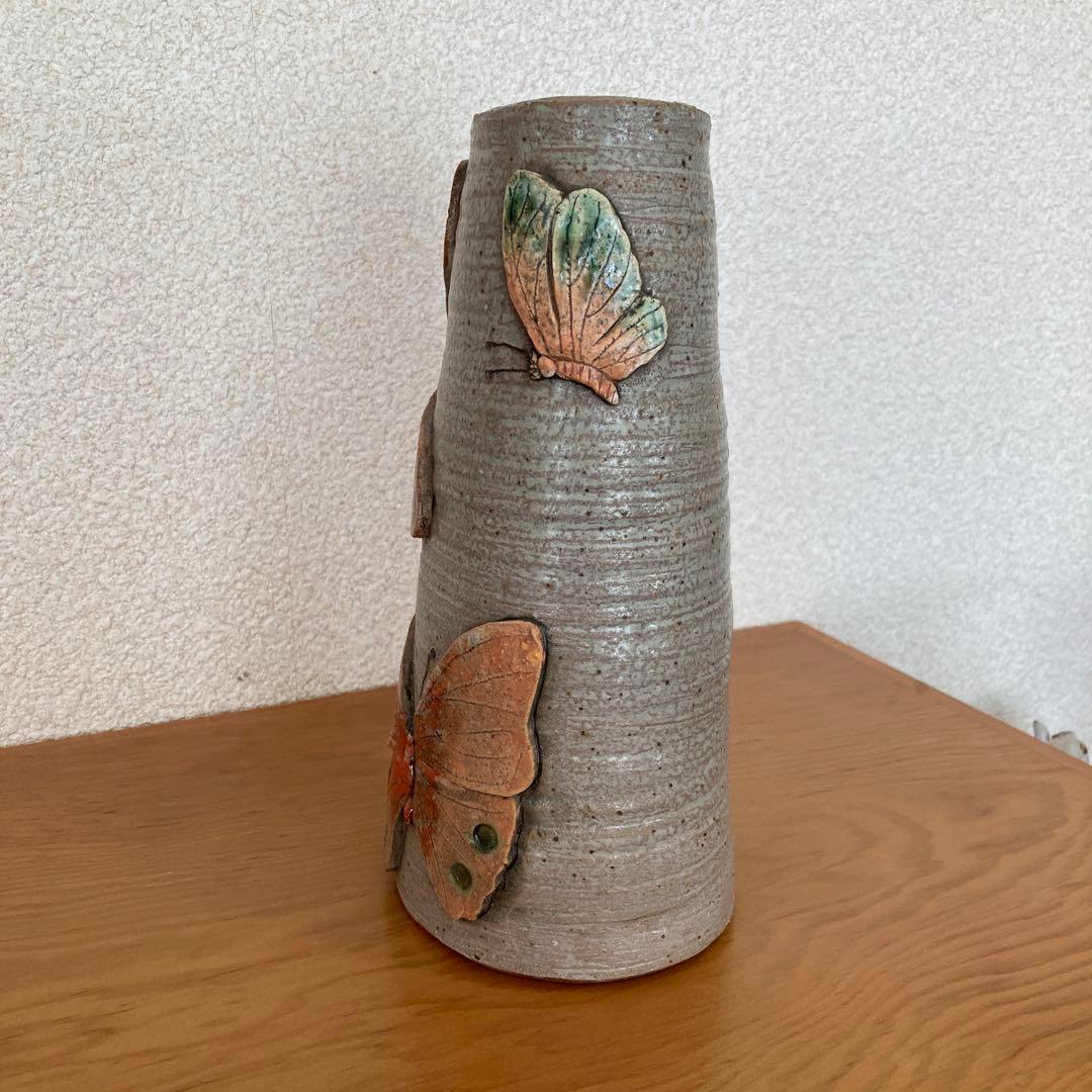 花器①　花瓶　フラワーベース　陶器　手作り　作家　蝶　一点物