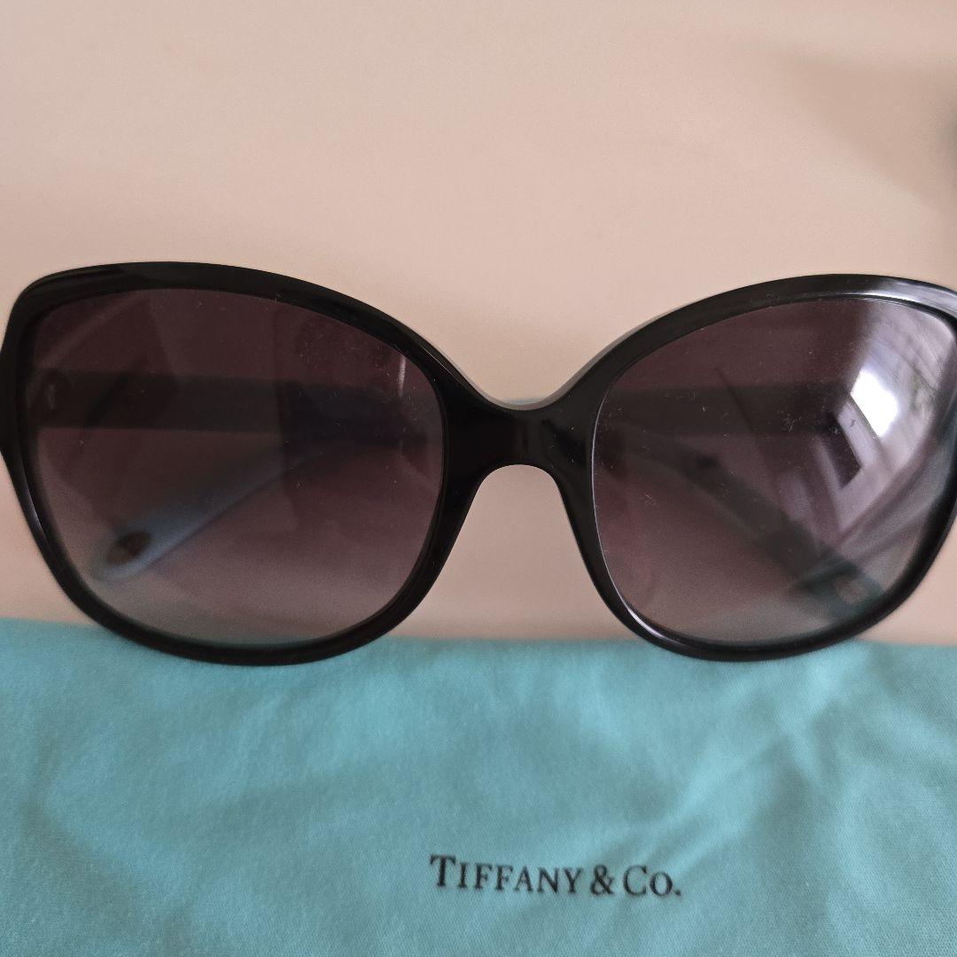 Tiffany & Co. ブラック サングラス