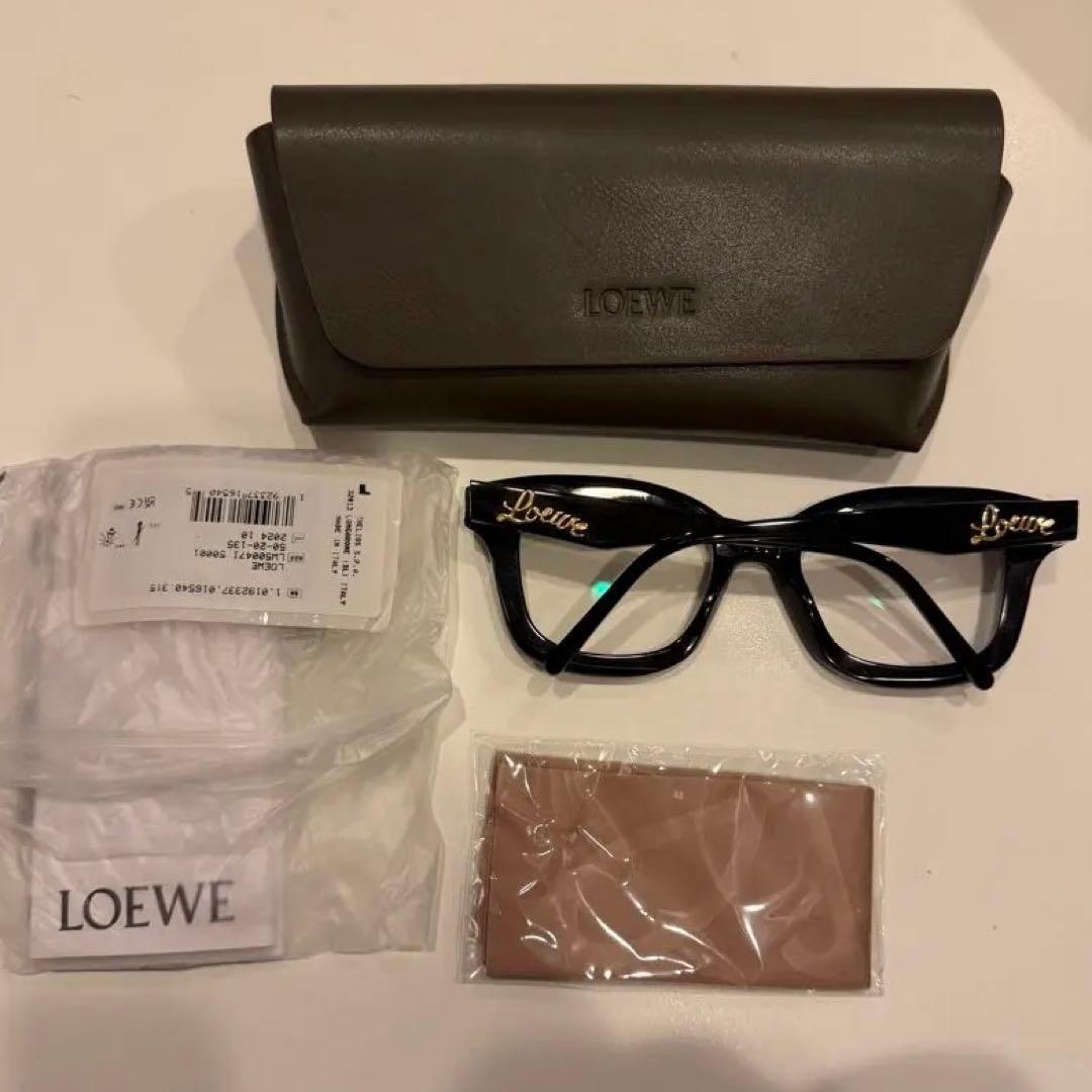 Loewe ブラック キャットアイ サングラス