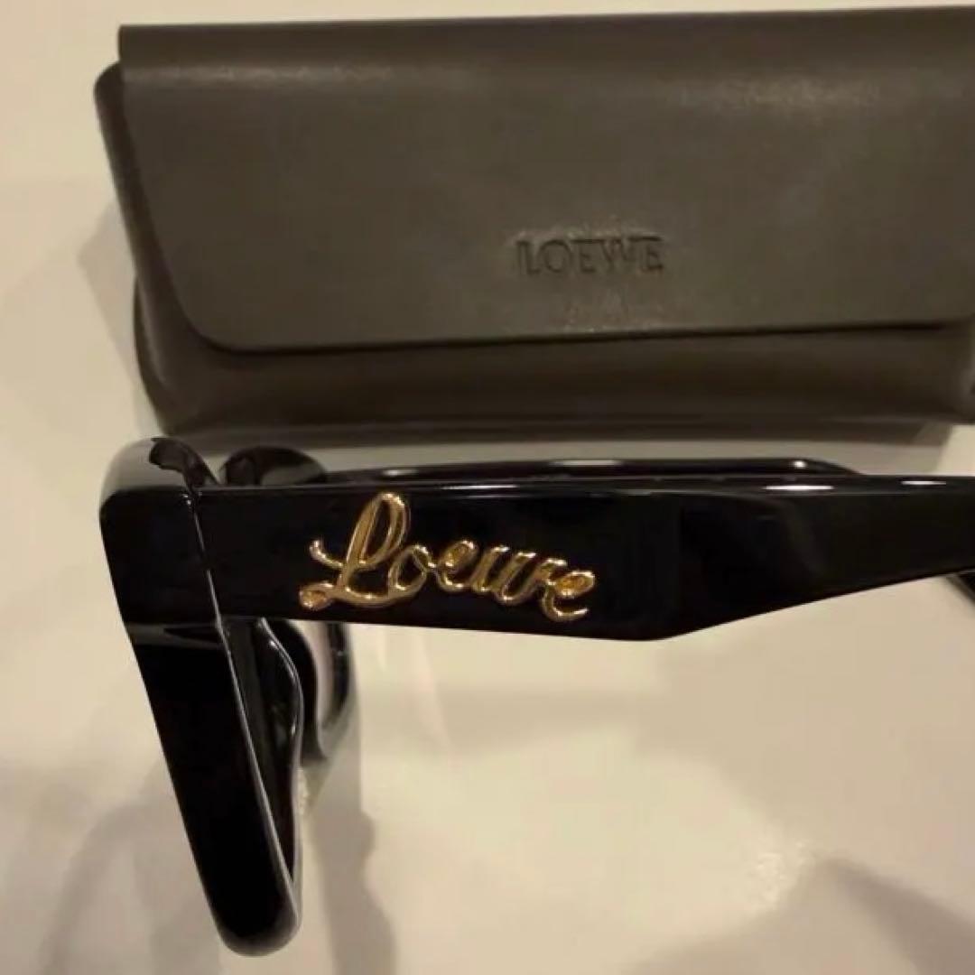 Loewe ブラック キャットアイ サングラス