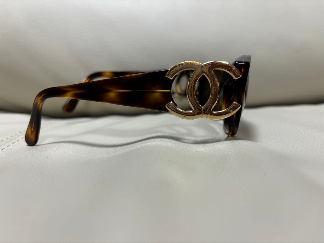 ひ*ろ様 CHANEL シャネル サングラス　ケース付き