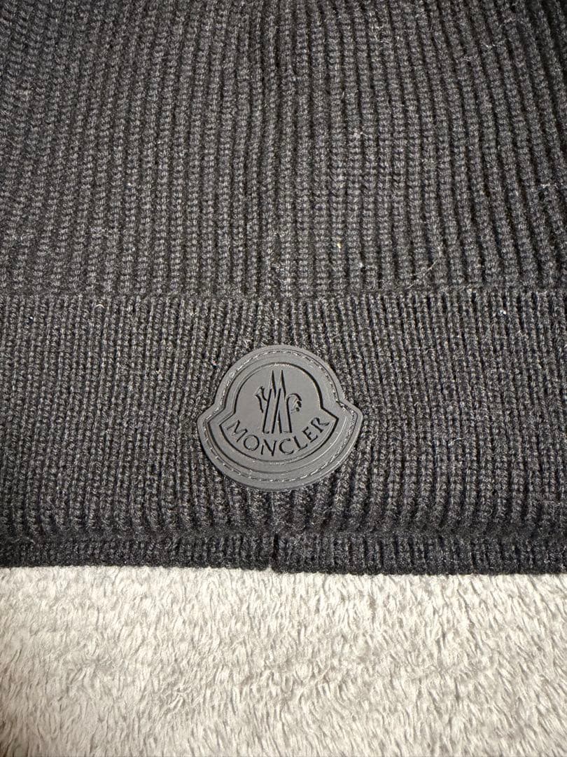 超美品MONCLER ブラック ニット帽箱付き
