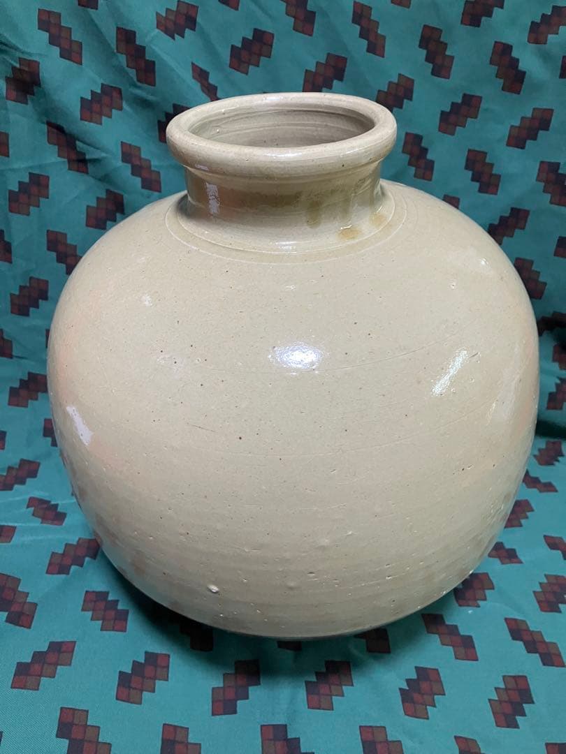 旧家蔵出し品　片口　シンプルな色合いの古い壷 飾り壺