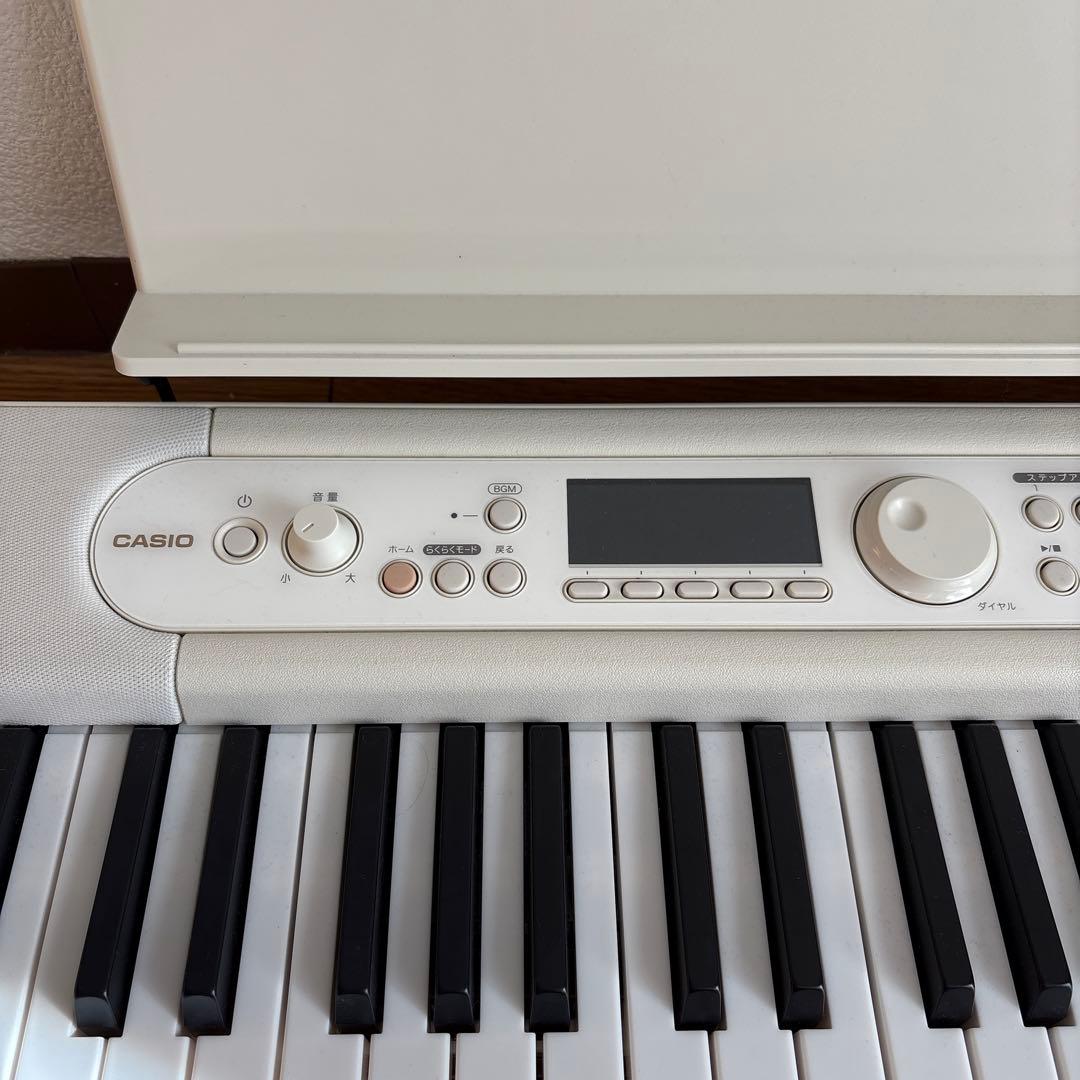 CASIO LK-526 ホワイトキーボード