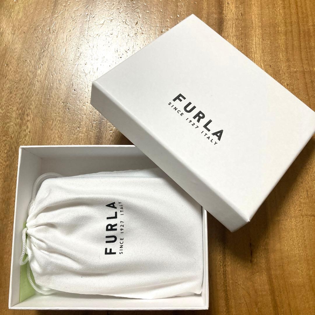 FURLA バレリーナ名刺入れ