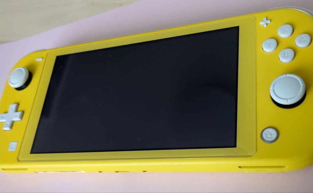 Nintendo Switch Lite イエロー +ソフト4　※値下げしました
