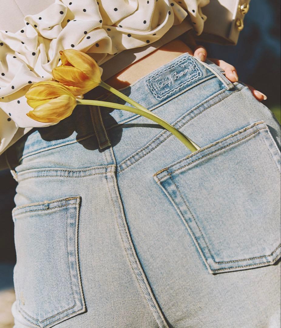 LILY BROWN ストレッチセミフレアデニムパンツ