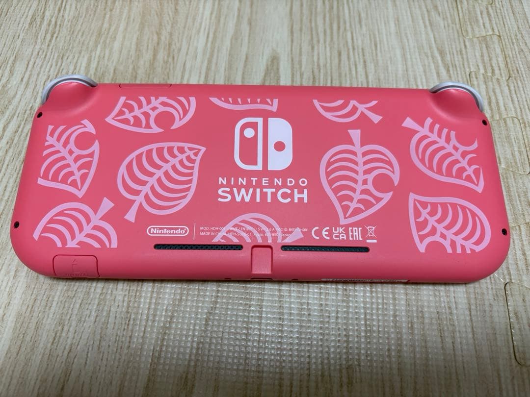 Switchライト　コーラル