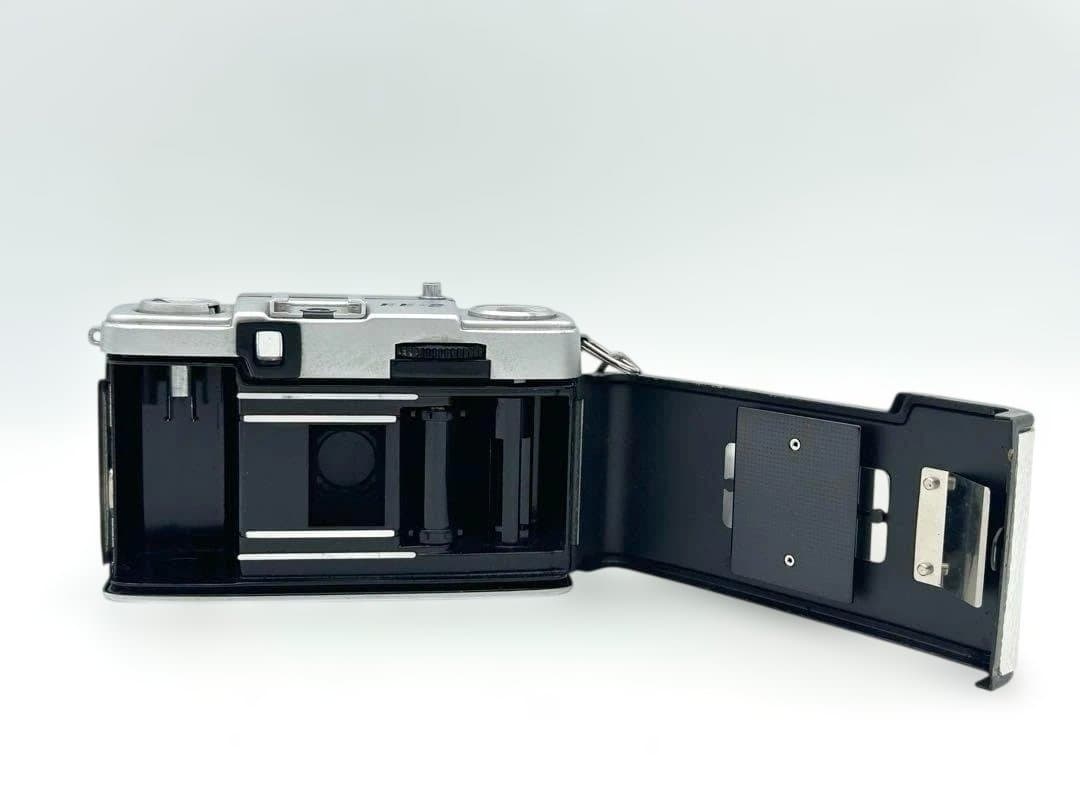 【完動品•革貼り替え】OLYMPUS PEN EE-2 ハーフサイズカメラ