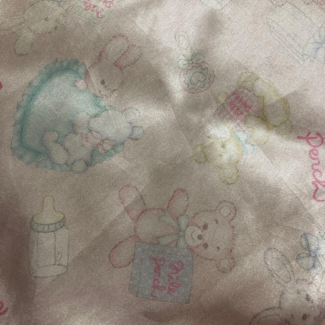 ナイルパーチ BABYGIFT柄パステルピンクサテン生地ひざ丈ワンピース♡