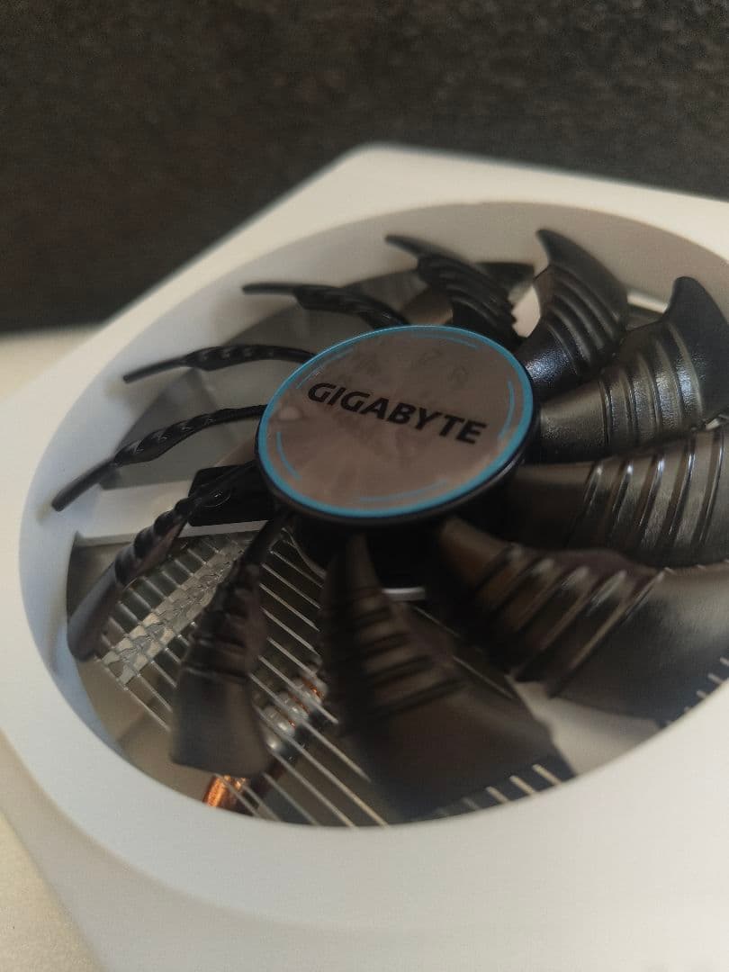 中*村様 Gigabyte GeForce RTX 4060 EAGLE OC