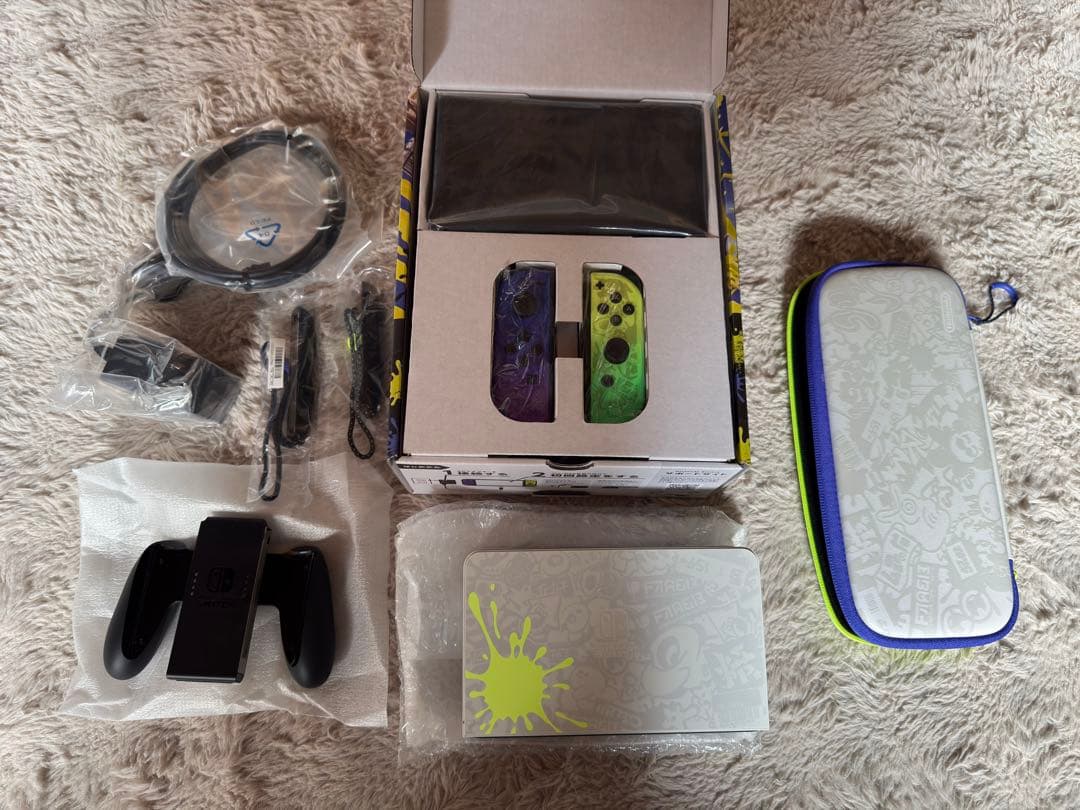 【美品】Switch（有機ELモデル）スプラトゥーン3 エディション　ケース付き