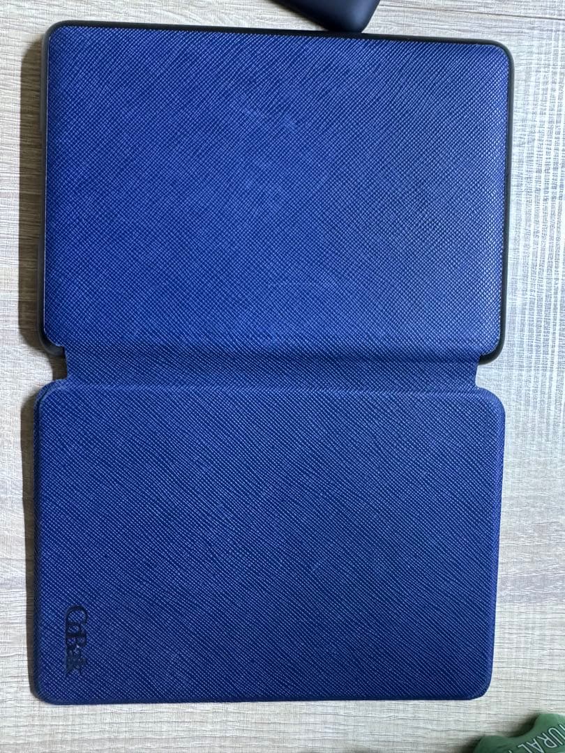 Kindle Paperwhite 第10世代（防水モデル・8GB）＋カバー付き