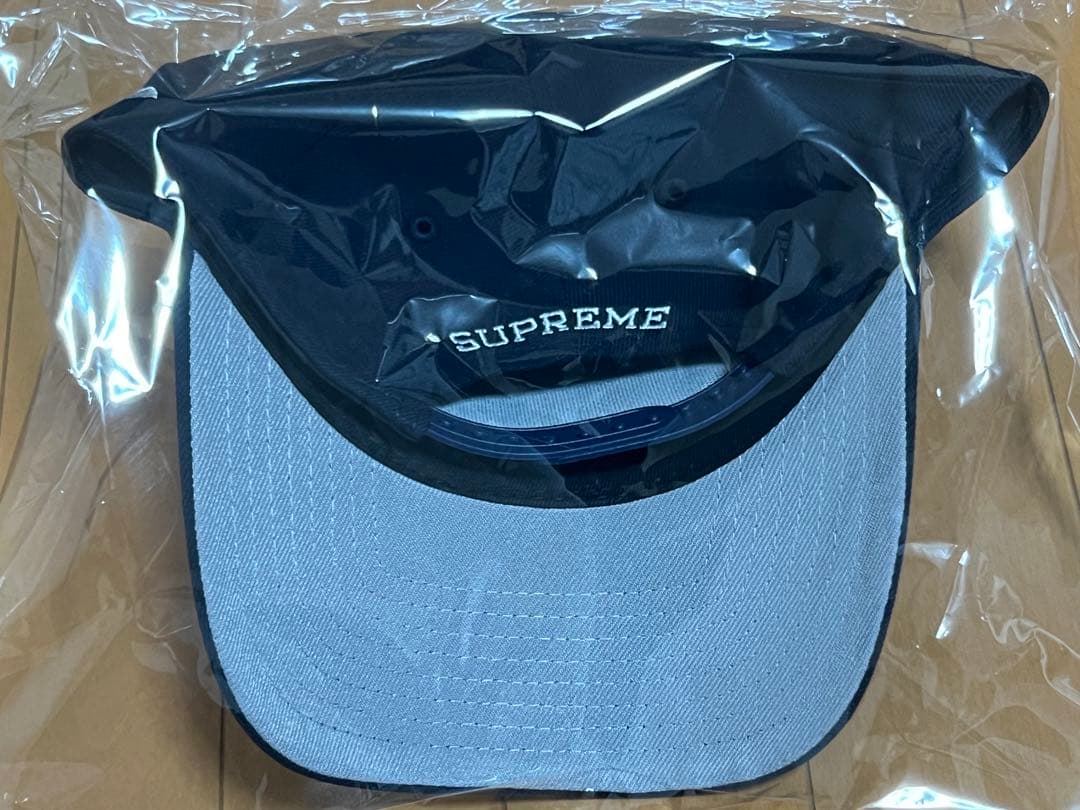 Supreme Sharp Spellout Adjustable ニューエラ