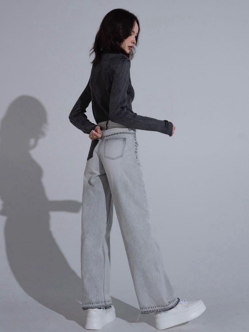 パンツ RIVET DESIGN LOOSE DENIM