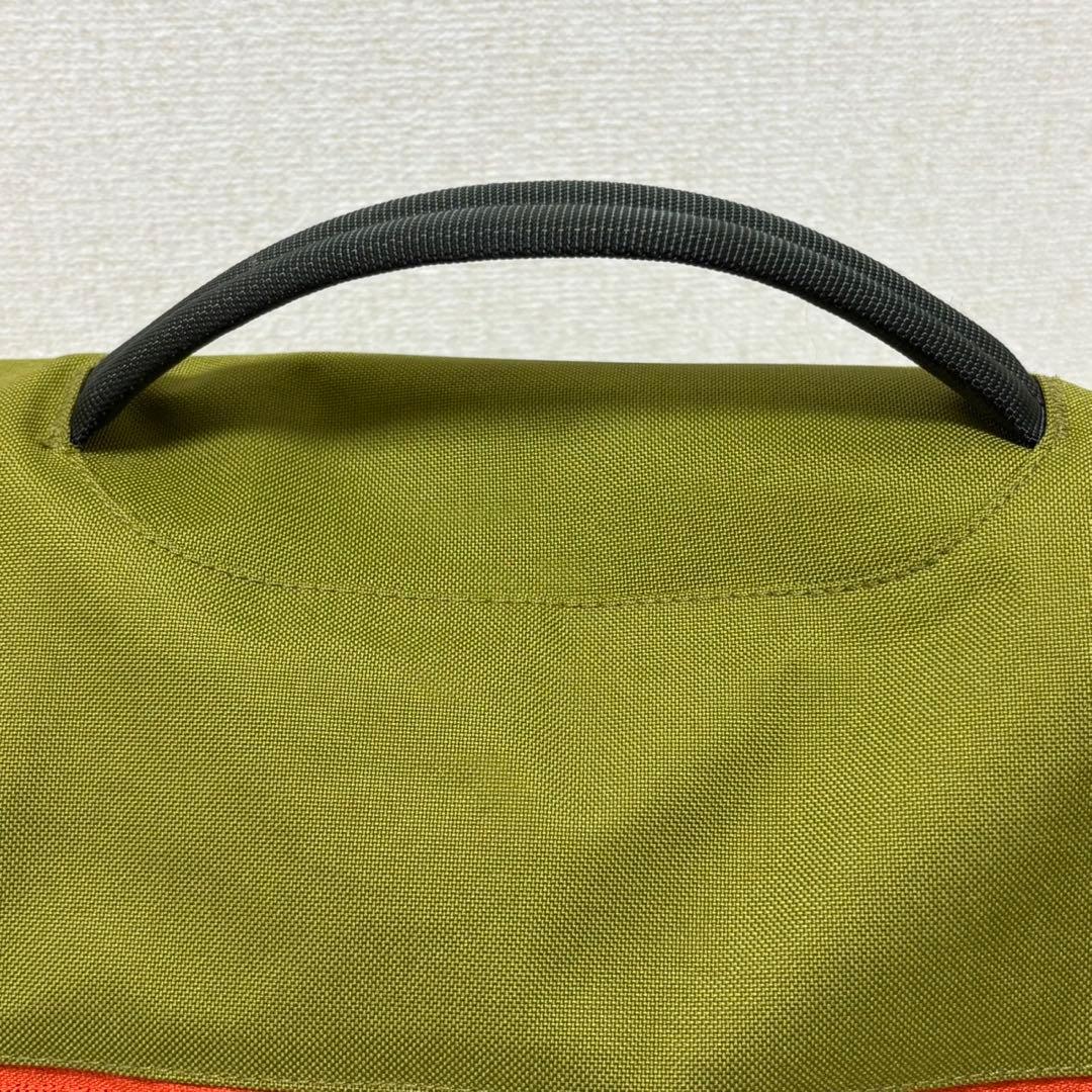 Patagonia メッセンジャーバッグ A4可 大容量 オリーブ