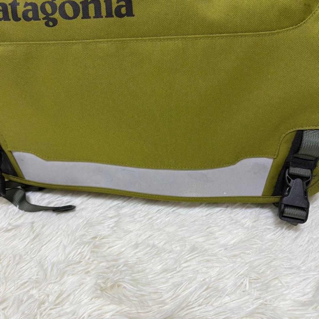 Patagonia メッセンジャーバッグ A4可 大容量 オリーブ
