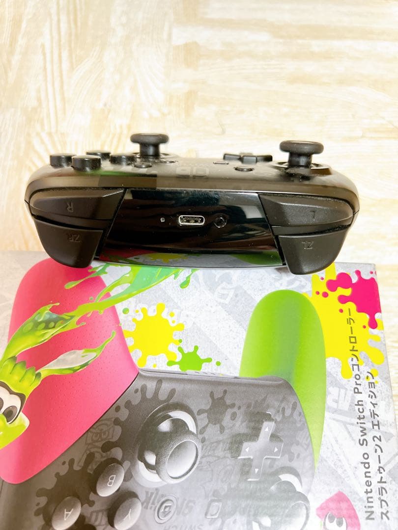 【美品】Nintendo Switch スイッチ 本体 + プロコン＋α