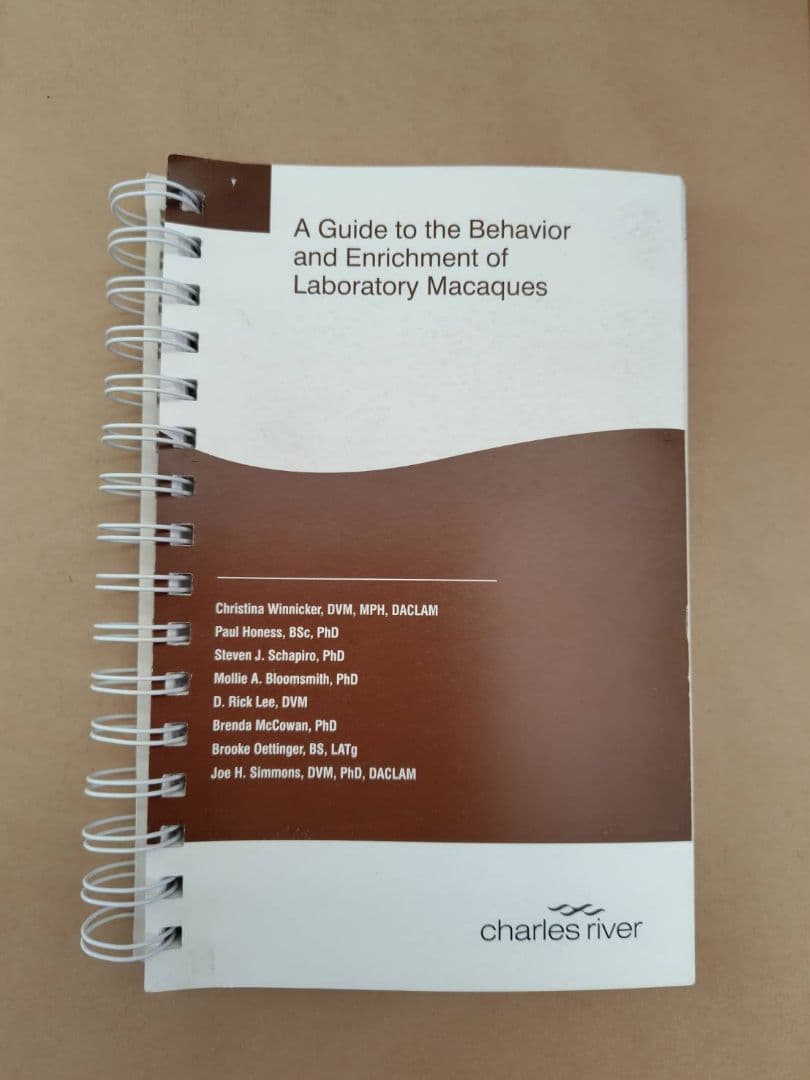 Behavior Enrichment Macaques 洋書
