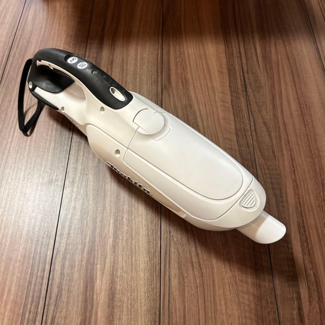 【良品】Makita 充電式クリーナー CL142FDZW 紙パック10個付