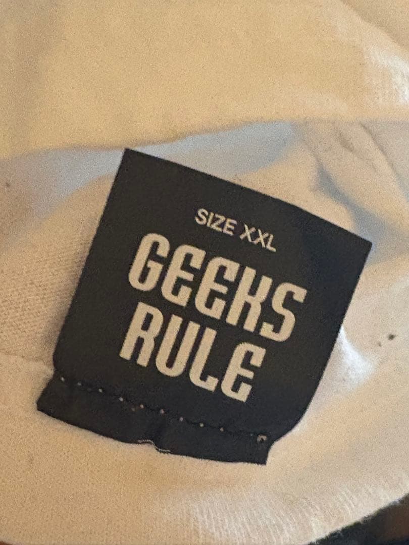 Geeks Rule レゼ Tシャツ