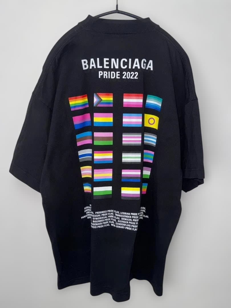 トップス BALENCIAGA Pride 2022 Oversized T-Shirt
