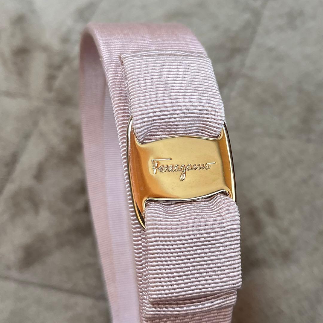 FERRAGAMO　フェラガモ　カチューシャ　リボン　ピンク　イタリア製　リボン