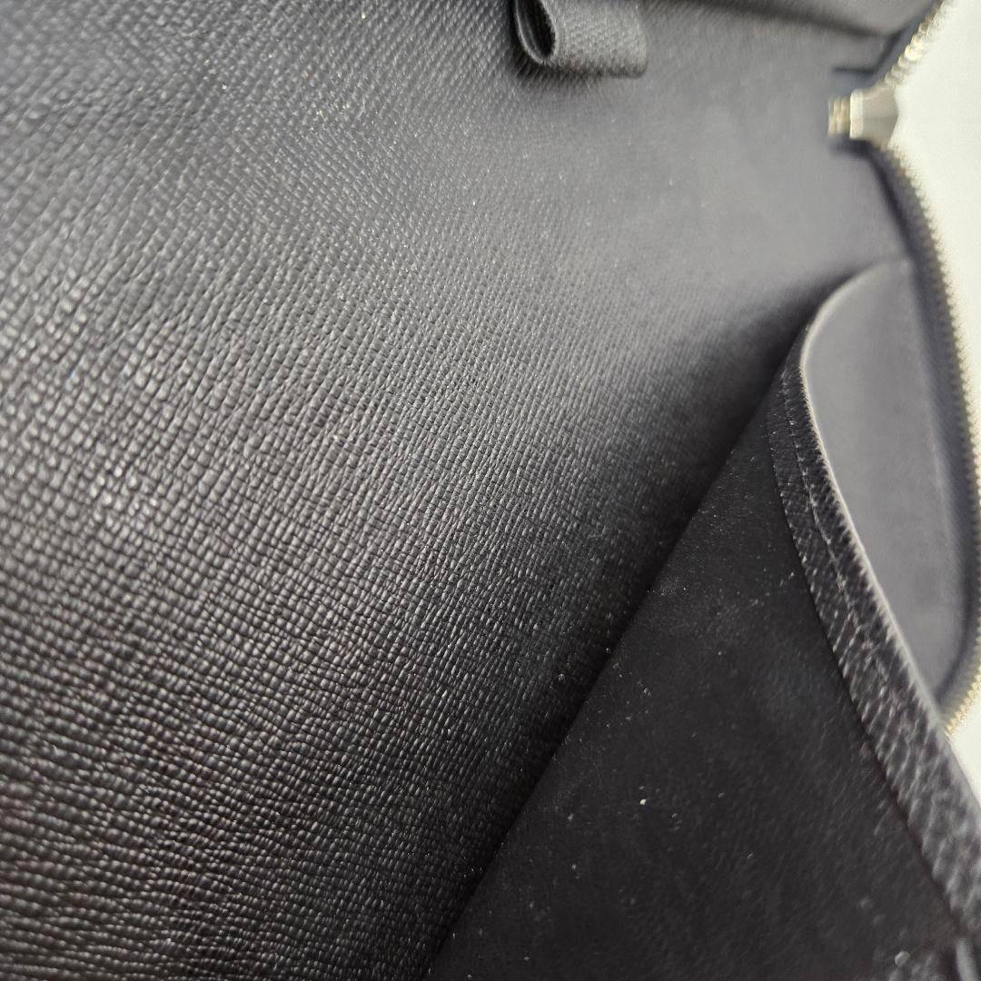 LOUIS VUITTON ジッピーオーガナイザー エレクトリック エピレザー