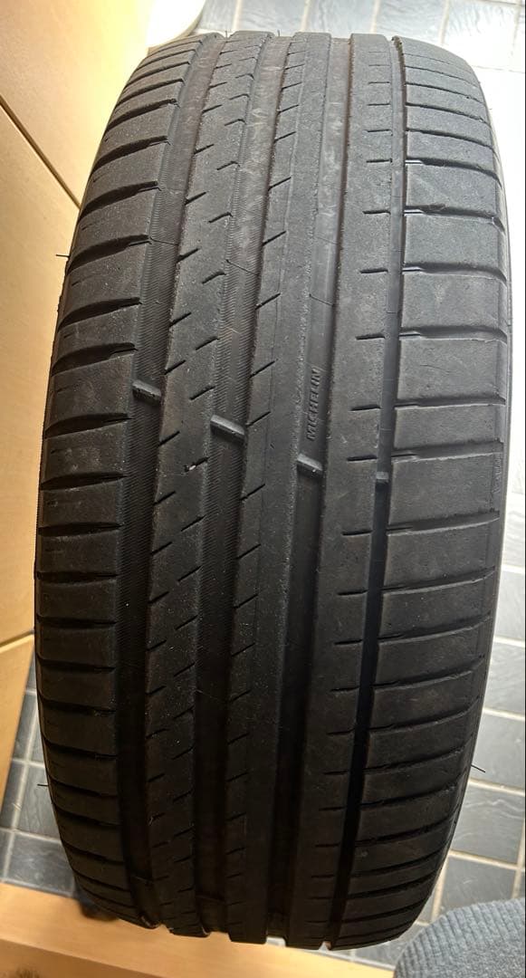 23年製造　235/50r20 ミシュラン　パイロットスポーツ４