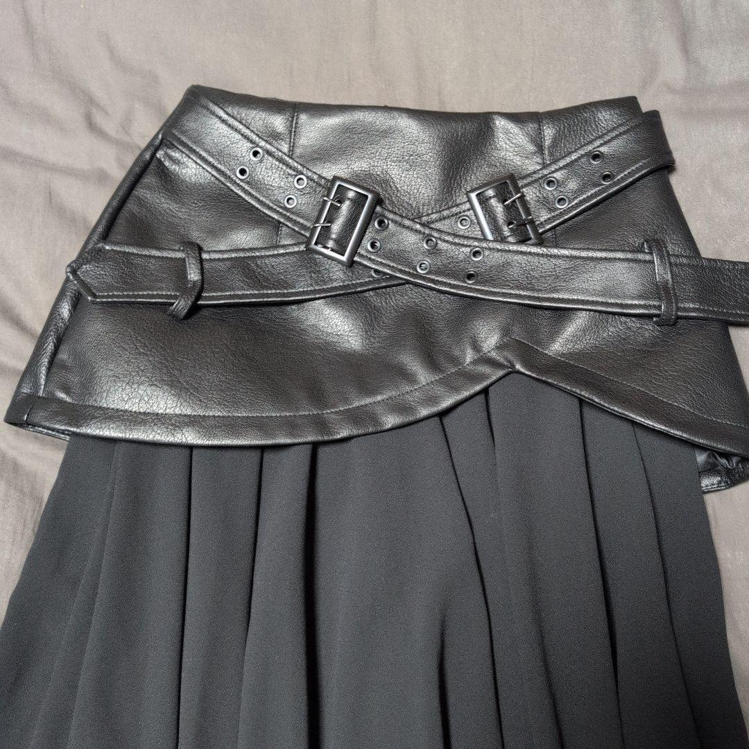 andrea&co レザードッキングシアースカート　ブラック
