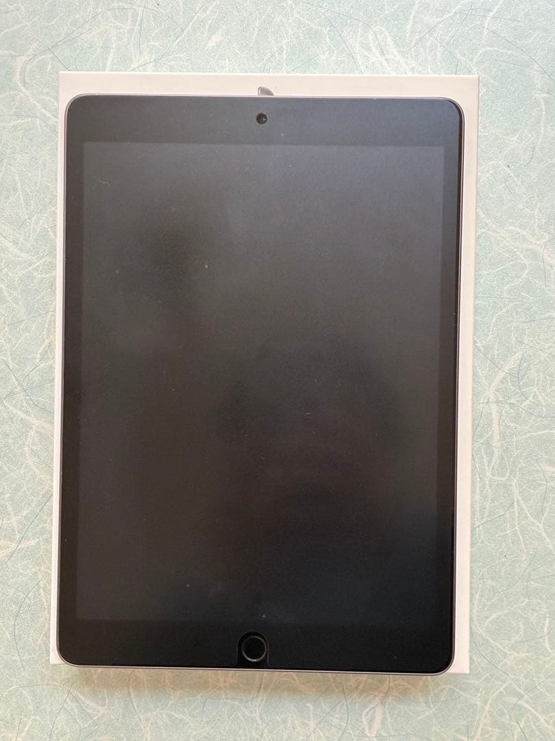 Apple iPad (第9世代) 64GB スペースグレーWiFiモデル