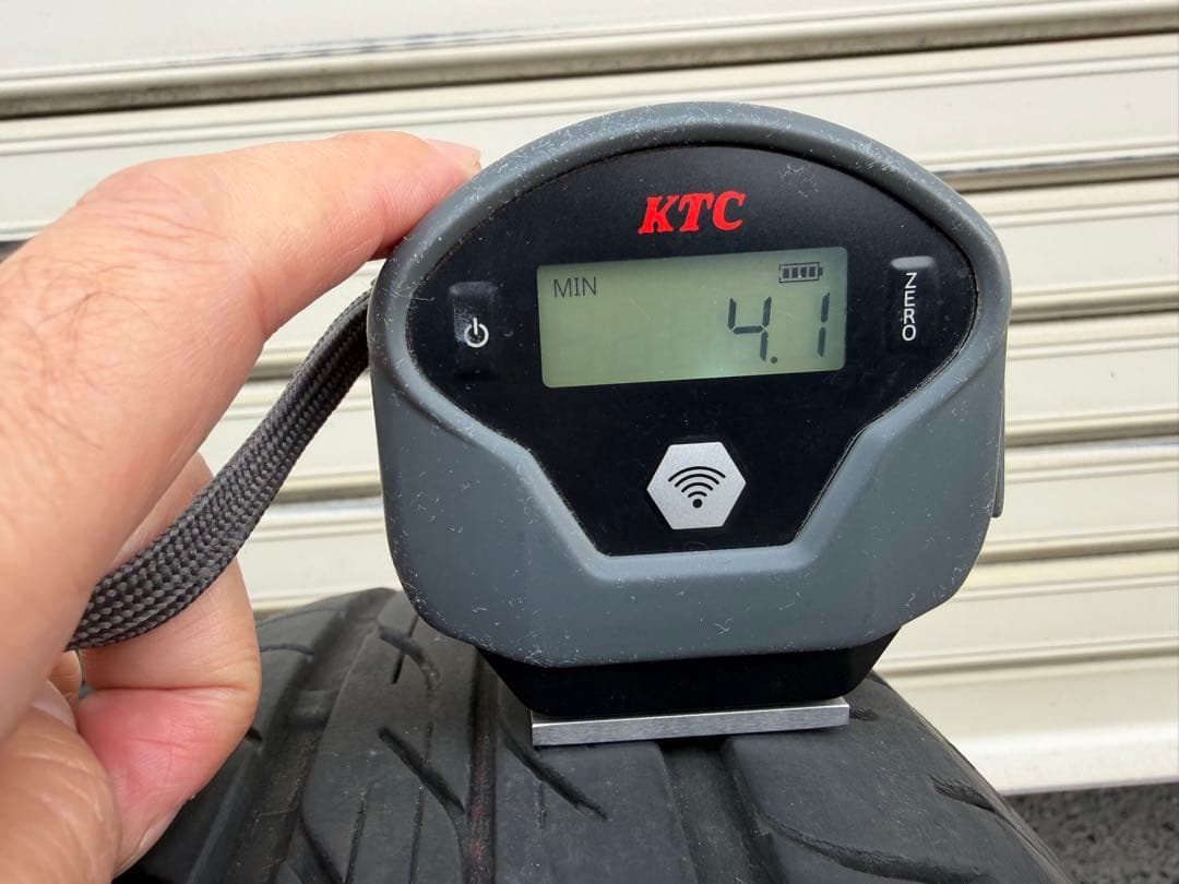 しんちゃん 155/65R14 ノーマル 22年製 BS ネクストリー