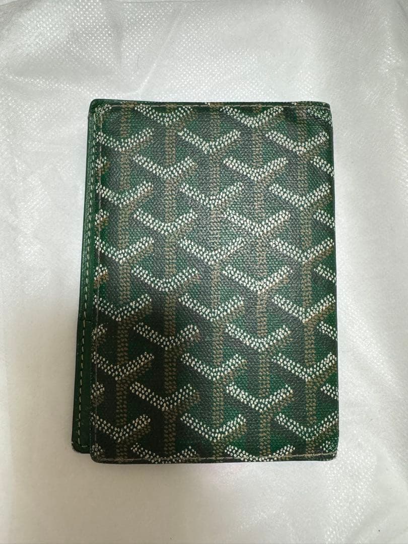 11　GOYARD パスポートケース