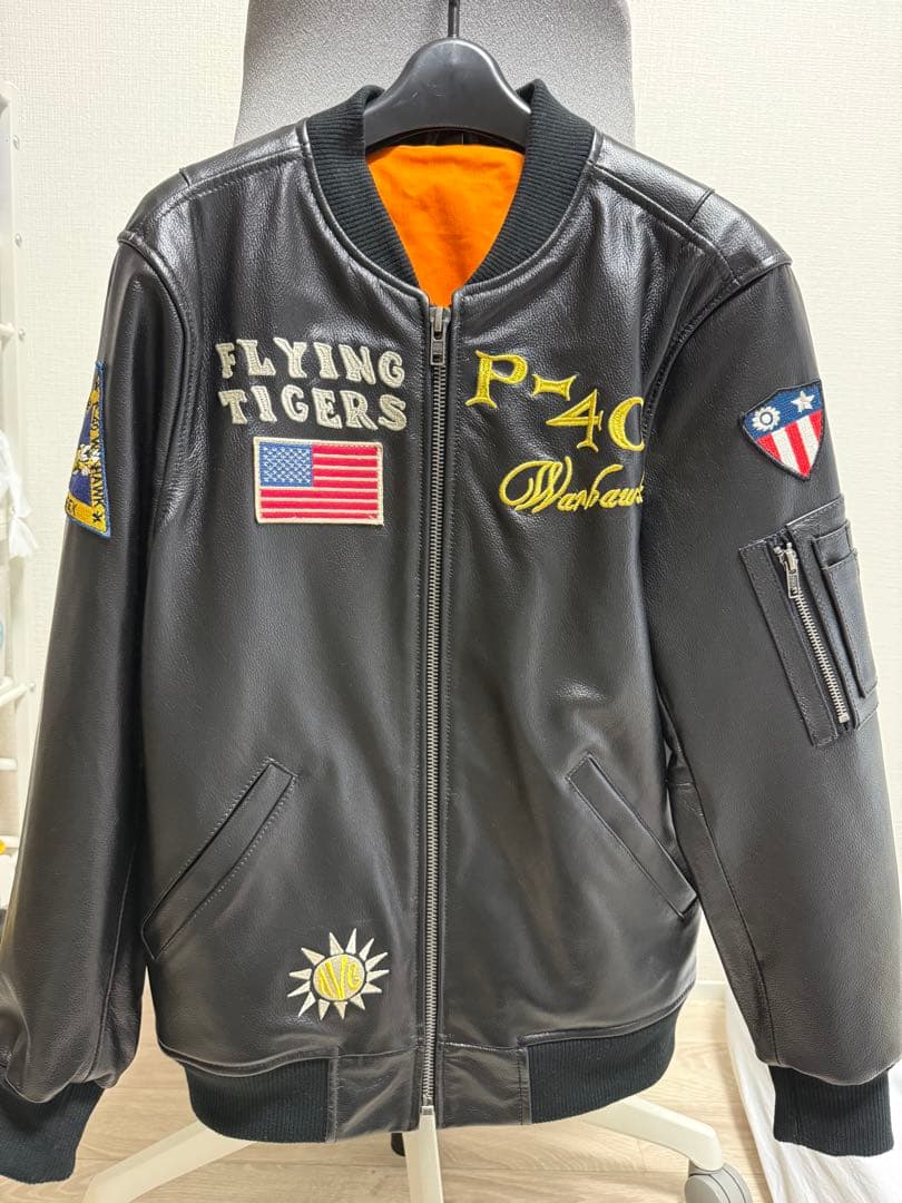 FLYING TIGERS MA-1 カウレザー Mサイズ
