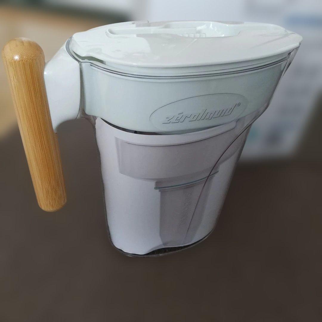 新品、未使用　未開封　ＺＥＲＯピッチャー　浄水器 水質測定機能付き