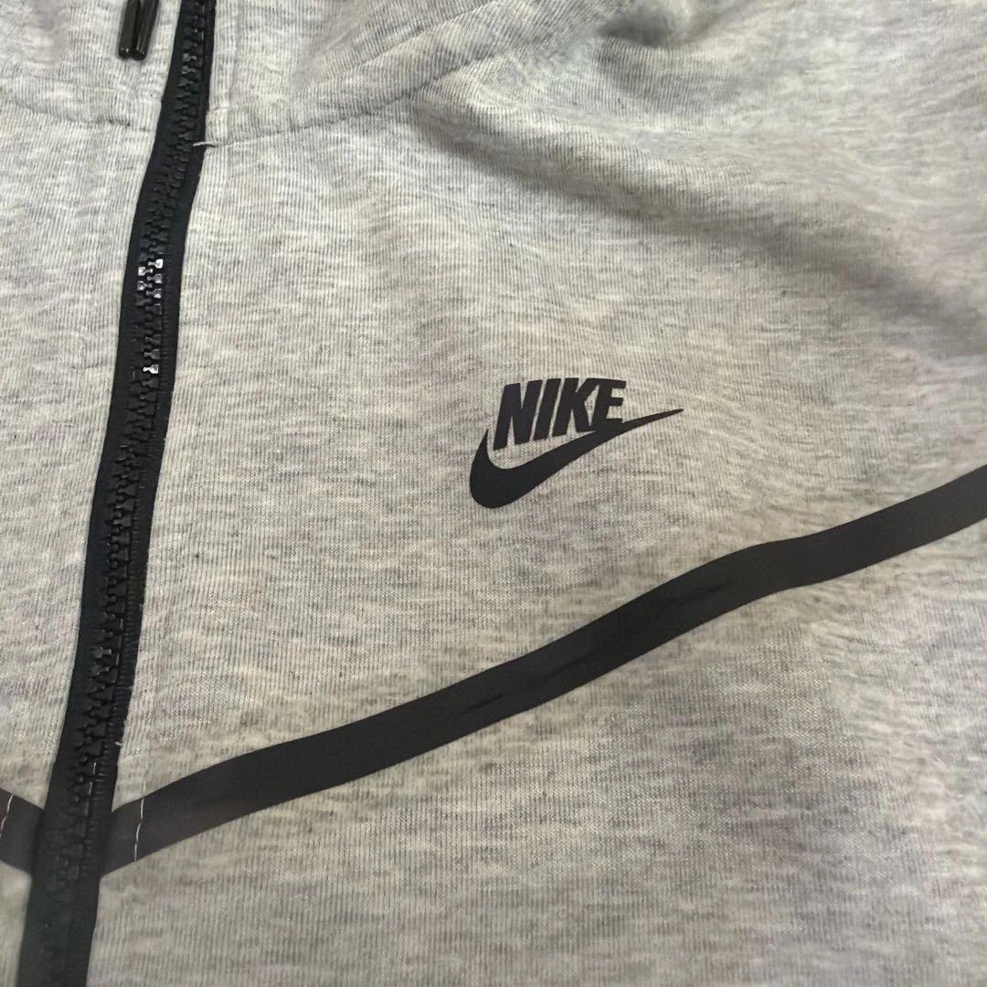 べ*ー様 テック NIKE